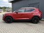 Volvo XC40 1.5 T4 Plug-in hybrid Ultimate Bright / Dealer onderhouden / All season banden / Glazen schuif- en kanteldak / Trekgewicht 1800 kg / Stuur- Stoel & Voorruitverwarming / Elektrische achterklep / Achteruitrijcamera / Harman/Kardon Audio Systeem /