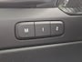 Volvo XC40 1.5 T4 Plug-in hybrid Ultimate Bright / Dealer onderhouden / All season banden / Glazen schuif- en kanteldak / Trekgewicht 1800 kg / Stuur- Stoel & Voorruitverwarming / Elektrische achterklep / Achteruitrijcamera / Harman/Kardon Audio Systeem /