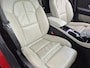 Volvo XC40 1.5 T4 Plug-in hybrid Ultimate Bright / Dealer onderhouden / All season banden / Glazen schuif- en kanteldak / Trekgewicht 1800 kg / Stuur- Stoel & Voorruitverwarming / Elektrische achterklep / Achteruitrijcamera / Harman/Kardon Audio Systeem /