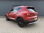 Volvo XC40 1.5 T4 Plug-in hybrid Ultimate Bright / Dealer onderhouden / All season banden / Glazen schuif- en kanteldak / Trekgewicht 1800 kg / Stuur- Stoel & Voorruitverwarming / Elektrische achterklep / Achteruitrijcamera / Harman/Kardon Audio Systeem /
