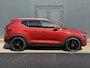 Volvo XC40 1.5 T4 Plug-in hybrid Ultimate Bright / Dealer onderhouden / All season banden / Glazen schuif- en kanteldak / Trekgewicht 1800 kg / Stuur- Stoel & Voorruitverwarming / Elektrische achterklep / Achteruitrijcamera / Harman/Kardon Audio Systeem /
