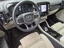 Volvo XC40 1.5 T4 Plug-in hybrid Ultimate Bright / Dealer onderhouden / All season banden / Glazen schuif- en kanteldak / Trekgewicht 1800 kg / Stuur- Stoel & Voorruitverwarming / Elektrische achterklep / Achteruitrijcamera / Harman/Kardon Audio Systeem /