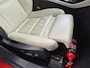 Volvo XC40 1.5 T4 Plug-in hybrid Ultimate Bright / Dealer onderhouden / All season banden / Glazen schuif- en kanteldak / Trekgewicht 1800 kg / Stuur- Stoel & Voorruitverwarming / Elektrische achterklep / Achteruitrijcamera / Harman/Kardon Audio Systeem /