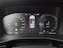 Volvo XC40 1.5 T4 Plug-in hybrid Ultimate Bright / Dealer onderhouden / All season banden / Glazen schuif- en kanteldak / Trekgewicht 1800 kg / Stuur- Stoel & Voorruitverwarming / Elektrische achterklep / Achteruitrijcamera / Harman/Kardon Audio Systeem /