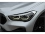 BMW X1 xDrive25e | Leder | Harman Kardon | Head-Up | Memory | Adaptive Cruise | Stoel + Stuurverwarming