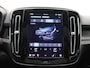 Volvo EC40 Recharge Twin Ultimate 78 kWh 408PK Aut. SOH 92,15%, Panoramadak, Trekhaak, Harman Kardon Audio, Achteruitrijcamera, 20" LM Velgen, Memorystoel, Elektr. Achterklep, Stoel-Stuurverwarming, Adaptieve Cruise Controle