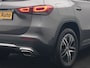 Mercedes-Benz GLA 250 e Business Line PHEV 218pk Dealer O.H. | Trekhaak Af Fabriek | Camera | Sportstoelen Verwarmd | Sfeerverlichting | Apple Carplay | Navigatie | DAB | Virtual | 18"L.M | Plug In Hybrid |