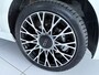 Fiat 500C 1.0 Hybrid Dolcevita Cabrio Airco - Open dak - Navigatiesysteem - parkeersensoren achter - Cruise control - Licht metalen velgen 16 inch - Led verlichting - Bluetooth - Extra getint glas achter - Stuur multifunctioneel Start/stop systeem - Elektrische vouwdak - Elektrische ramen voor - Centrale vergrendeling