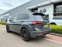 Volkswagen Tiguan 1.5 TSI R-Line Business / App connect / Panodak / 360 Camera / Black Style / Trekhaak wegklapbaar / NAVI