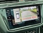 Volkswagen Tiguan 1.5 TSI R-Line Business / App connect / Panodak / 360 Camera / Black Style / Trekhaak wegklapbaar / NAVI
