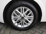 Kia Picanto 1.0 DPi DynamicLine | Trekhaak | Camera | Parkeersensor v+a | Navi | Apple Carplay/Android Auto | Cruise | 14" LM | Airco |