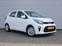 Kia Picanto 1.0 DPi DynamicLine | Trekhaak | Camera | Parkeersensor v+a | Navi | Apple Carplay/Android Auto | Cruise | 14" LM | Airco |