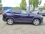 Toyota RAV4 2.5 HYBRID STYLE LEER STOEL/STUURVERW PARK-SENSOREN EL-STOEL EL-ACHTERKLEP APPLE/ANDROID CAMERA CLIMA LED PRIVACY GLASS 17'' LM-VELGEN
