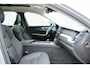 Volvo XC60 2.0 T6 Plug-in hybrid AWD Essential Edition Bright | Trekhaak Semi Elektrisch Inklapbaar | Allseason Banden | Panoramadak | Lederen Bekleding | Elektrische Lendensteun 2-Weg | Parkeersensoren Voor & Achter | Achteruitrijcamera | Stuurverwarming | Stoelverwarming Voor- en Achter |  Google Infotainmentsysteem