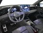 Volkswagen Tiguan R-Line Edition - eHybrid | 'App-Connect' draadloze smartphone integratie | Achteruitrijcamera (Rear View) | Automatische afstandsregeling (Adaptive Cruise Control)