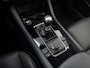Mazda 3 2.0 SkyActiv Hybrid 150PK Exclusive-Line / Trekhaak / Stoel & Stuurverwarming / Lederen Bekleding / Head-Up Display / Elektrisch Bedienbare Bestuurdersstoel met Geheugen / Apple Carplay & Android Auto / Climate Control / Navigatie /
