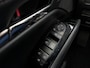 Mazda 3 2.0 SkyActiv Hybrid 150PK Exclusive-Line / Trekhaak / Stoel & Stuurverwarming / Lederen Bekleding / Head-Up Display / Elektrisch Bedienbare Bestuurdersstoel met Geheugen / Apple Carplay & Android Auto / Climate Control / Navigatie /