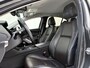 Mazda 3 2.0 SkyActiv Hybrid 150PK Exclusive-Line / Trekhaak / Stoel & Stuurverwarming / Lederen Bekleding / Head-Up Display / Elektrisch Bedienbare Bestuurdersstoel met Geheugen / Apple Carplay & Android Auto / Climate Control / Navigatie /