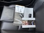 Mazda 3 2.0 SkyActiv Hybrid 150PK Exclusive-Line / Trekhaak / Stoel & Stuurverwarming / Lederen Bekleding / Head-Up Display / Elektrisch Bedienbare Bestuurdersstoel met Geheugen / Apple Carplay & Android Auto / Climate Control / Navigatie /