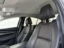 Mazda 3 2.0 SkyActiv Hybrid 150PK Exclusive-Line / Trekhaak / Stoel & Stuurverwarming / Lederen Bekleding / Head-Up Display / Elektrisch Bedienbare Bestuurdersstoel met Geheugen / Apple Carplay & Android Auto / Climate Control / Navigatie /