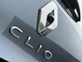 Renault Clio E-Tech Hybrid 140PK Initiale Paris / BOSE Premium Audio / Lederen Bekleding / Stoel & Stuurverwarming / Apple Carplay & Android Auto / All Season Banden / Trekhaak / Navigatie / Achteruitrijcamera /