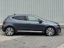 Renault Clio E-Tech Hybrid 140PK Initiale Paris / BOSE Premium Audio / Lederen Bekleding / Stoel & Stuurverwarming / Apple Carplay & Android Auto / All Season Banden / Trekhaak / Navigatie / Achteruitrijcamera /
