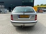 Skoda Fabia Combi 1.4-16V Comfort | CRUISE | ELEKTRISCHE RAMEN | AIRCO | TREKHAAK | SCHUIF/KANTELDAK | DAKRAILS | NL AUTO | NAP