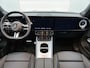 Mercedes-Benz GLB 250+ Business Solution AMG 7p. 85.5 kWh | Premium pakket | Nightpakket | Parkeerpakket | Warmtewerend, donkergetint glas | Vast panoramadak | GUARD 360° | 19” vijfspaaks lichtmetalen AMG-velgen |