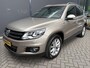 Volkswagen Tiguan 1.4 TSI R-Line Edition Airco - Apple carplay - Achteruitrijcamera - Parkeersensoren - Navigatie - Cruise control - Trekhaak - Dakrails - Led verlichting - Dakspoiler - Licht metalen velgen 18 inch - Stuur multifun - Start/stop systeem - Radio - Bluetooth - mistlampen voor