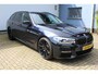 BMW 5-Serie Touring 530i High Executive M-sport | Incl. 12 maanden garantie | Panoramadak | Dodehoek detectie | Geheugenstoelen |  Parkeercamera | Standkachel | Head-up display | Elektrisch uitklapbare trekhaak | Stoelverwarming | Draadloze telefoonlader | Luxe lederen bekleding |
