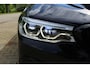 BMW 5-Serie Touring 530i High Executive M-sport | Incl. 12 maanden garantie | Panoramadak | Dodehoek detectie | Geheugenstoelen |  Parkeercamera | Standkachel | Head-up display | Elektrisch uitklapbare trekhaak | Stoelverwarming | Draadloze telefoonlader | Luxe lederen bekleding |