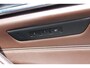 BMW 5-Serie Touring 530i High Executive M-sport | Incl. 12 maanden garantie | Panoramadak | Dodehoek detectie | Geheugenstoelen |  Parkeercamera | Standkachel | Head-up display | Elektrisch uitklapbare trekhaak | Stoelverwarming | Draadloze telefoonlader | Luxe lederen bekleding |