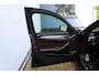 BMW 5-Serie Touring 530i High Executive M-sport | Incl. 12 maanden garantie | Panoramadak | Dodehoek detectie | Geheugenstoelen |  Parkeercamera | Standkachel | Head-up display | Elektrisch uitklapbare trekhaak | Stoelverwarming | Draadloze telefoonlader | Luxe lederen bekleding |