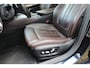 BMW 5-Serie Touring 530i High Executive M-sport | Incl. 12 maanden garantie | Panoramadak | Dodehoek detectie | Geheugenstoelen |  Parkeercamera | Standkachel | Head-up display | Elektrisch uitklapbare trekhaak | Stoelverwarming | Draadloze telefoonlader | Luxe lederen bekleding |