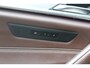 BMW 5-Serie Touring 530i High Executive M-sport | Incl. 12 maanden garantie | Panoramadak | Dodehoek detectie | Geheugenstoelen |  Parkeercamera | Standkachel | Head-up display | Elektrisch uitklapbare trekhaak | Stoelverwarming | Draadloze telefoonlader | Luxe lederen bekleding |