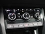 Skoda Karoq 1.5 TSI ACT Sportline Business 150PK DSG Panoramadak, Trekhaak, Achteruitrijcamera, Winterpakket Plus, Keyless, Virtual pedal, 18'' lichtmetaal, Side Assist