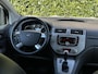 Ford Kuga 2.5 20V Titanium, AUTOMAAT, CRUISE CONTROL, CLIMATE CONTROL, KEYLESS, HALF LEDER, PARKEERSENSOREN, TREKHAAK, LICHTMETAAL 19"