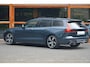 Volvo V60 T6 Hybride AWD Plus Dark LONG RANGE | Head-Up | Panoramadak | Stoel + Stuur Verwarming | Camera | Trekhaak |