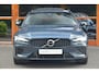 Volvo V60 T6 Hybride AWD Plus Dark LONG RANGE | Head-Up | Panoramadak | Stoel + Stuur Verwarming | Camera | Trekhaak |