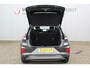 Ford Puma 1.0-125pk EcoBoost Mild-Hybrid Titanium. Fabrieksgarantie t/m 21-05-2027 ! Slechts 14.800km ! Volautm. airco, pdc achter, all season banden, stoel-, stuur- en voorraamverw., navigatie, telefoonvoorb., elektr. achterklep, cruise cntrl, keyless entry&go etc.