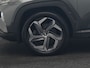 Hyundai Tucson 1.6 T-GDI Comfort 4WD PHEV 265pk Dealer O.H. | Adaptive Cruise | Camera | Stoelen & Stuur Verwarmd | Keyless | 19"L.M | Apple Carplay | Navigatie | DAB | Plug In Hybrid |