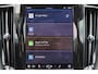 Volvo XC60 T8 Recharge AWD Plus Dark - Panorama/schuifdak - IntelliSafe Assist & Surround - 360º Camera - Harman/Kardon audio - Adaptieve LED koplampen - Verwarmde voorstoelen, stuur & achterbank - Parkeersensoren voor & achter - Elektr. bedienb. voorstoelen met geheugen - Draadloze tel. lader - Extra getint glas - 20' LMV