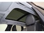 Volvo XC60 T8 Recharge AWD Plus Dark - Panorama/schuifdak - IntelliSafe Assist & Surround - 360º Camera - Harman/Kardon audio - Adaptieve LED koplampen - Verwarmde voorstoelen, stuur & achterbank - Parkeersensoren voor & achter - Elektr. bedienb. voorstoelen met geheugen - Draadloze tel. lader - Extra getint glas - 20' LMV