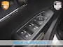 Ford Ranger 2.3L | Wildtrak | PHEV | Liftkit | Raptor Grille | Mud-Tec Rolcover | 3.500kg trekken | Iconic Silver Getoonde accessoires zijn verkrijgbaar tegen meerprijs