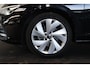 Volkswagen Golf 1.5 eTSI Style DSG | Alcantara | Memory | IQ Lights | Carplay