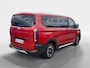Ford Tourneo Custom 340 2.5 PHEV L1H1 Active 233 pk Automaat | 8 persoons | Dubbele schuifdeur | Uitgebreid alarm | Navigatie | Achteruitrijcamera | Elektrisch inklapbare trekhaak | Fabrieksgarantie tot 06-2029!