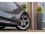 BMW 3-Serie Touring 318i Centennial Executive M-sport | 2e eigenaar | HiFi audio | Navigatie | Bluetooth | Climate control | M-sportstuur | Cruise control | PDC | 18 inch | Trekhaak