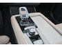 Volvo XC90 T8 Recharge AWD Ultra Dark Exec. Ed. - Luchtvering - Panorama/schuifdak - IntelliSafe Assist & Surround - 360º Camera - Bowers & Wilkins audio - Adaptieve LED koplampen - Verwarmde voorstoelen, stuur & achterbank - Parkeersensoren voor & achter - Elektr. bedienb. voorstoelen met geheugen - Geventileerde voorstoelen - Head up display - Draadloze tel. lader - Extra getint glas - Inklapbare trekhaak - 22' LMV