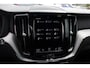 Volvo XC60 2.0 T8 Twin Engine AWD R-Design / Trekhaak / Panoramadak / Leder / CarPlay / 21'' / Parkeerhulp V+A / Stoelverwarming / DAB / Cruise Control