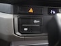 Volkswagen Crafter 2.0 TDI | AUT. | L4 H3 | DUBBEL CABINE | LAADKLEP | 177 PK | ADAPTIEVE CRUISE CONTROL | 7-ZITS DC | LED | CARPLAY | ANDROID AUTO | ACHTERUITRIJCAMERA | PARKEERSENSOREN | STUURWIEL VERWARMING | METALLIC LAK